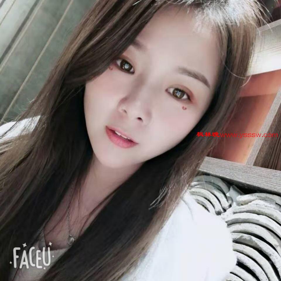 洛阳黑丝大长腿的大胸妹子 胸不大但是服务不错的