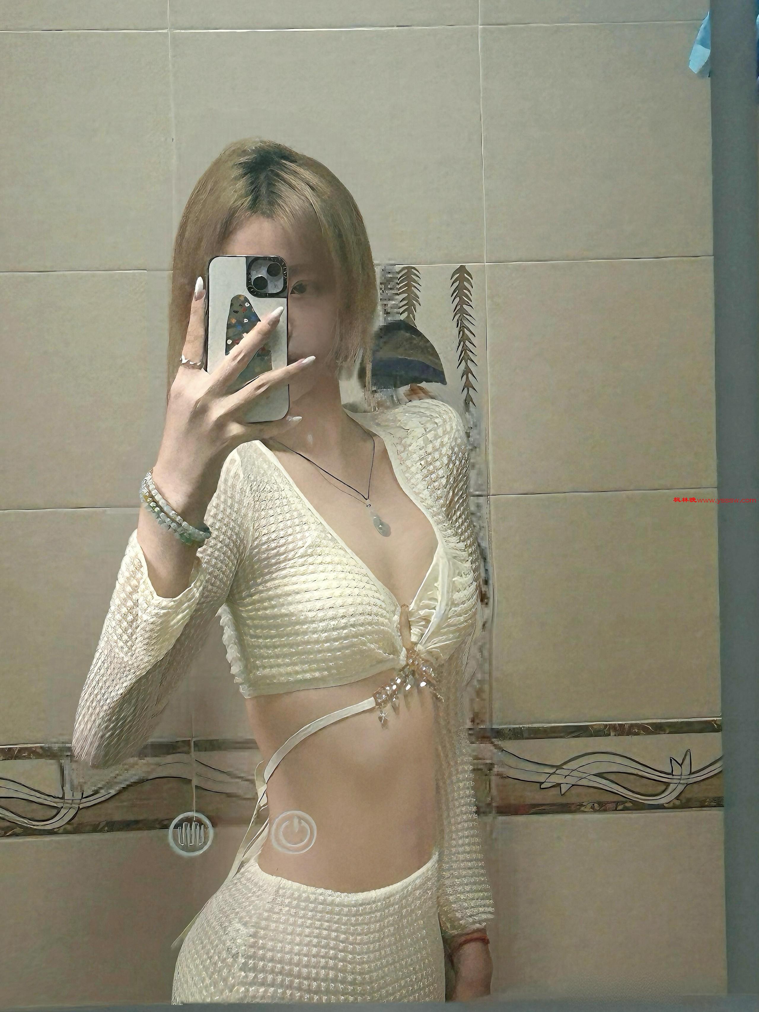 浦东康桥附近的大学生