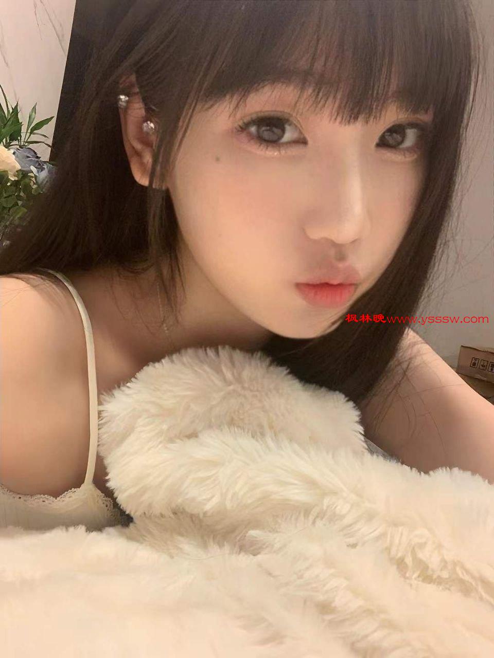 连云港黑丝制服诱惑忍不住直接抱操干的舒服