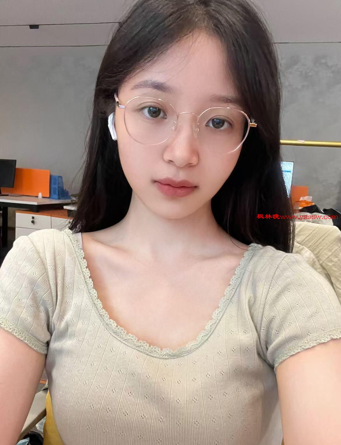 长沙滑润胸大小猫咪服务一流口活超棒可语音可上门