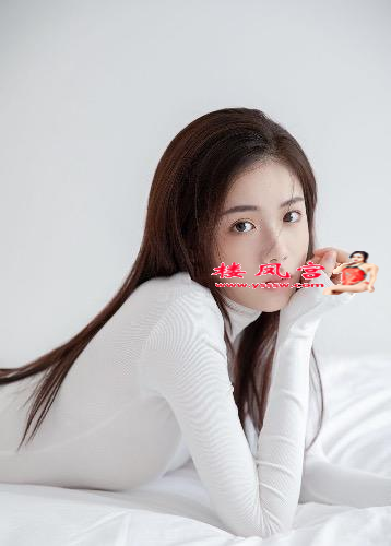 路南清纯大长腿妹子