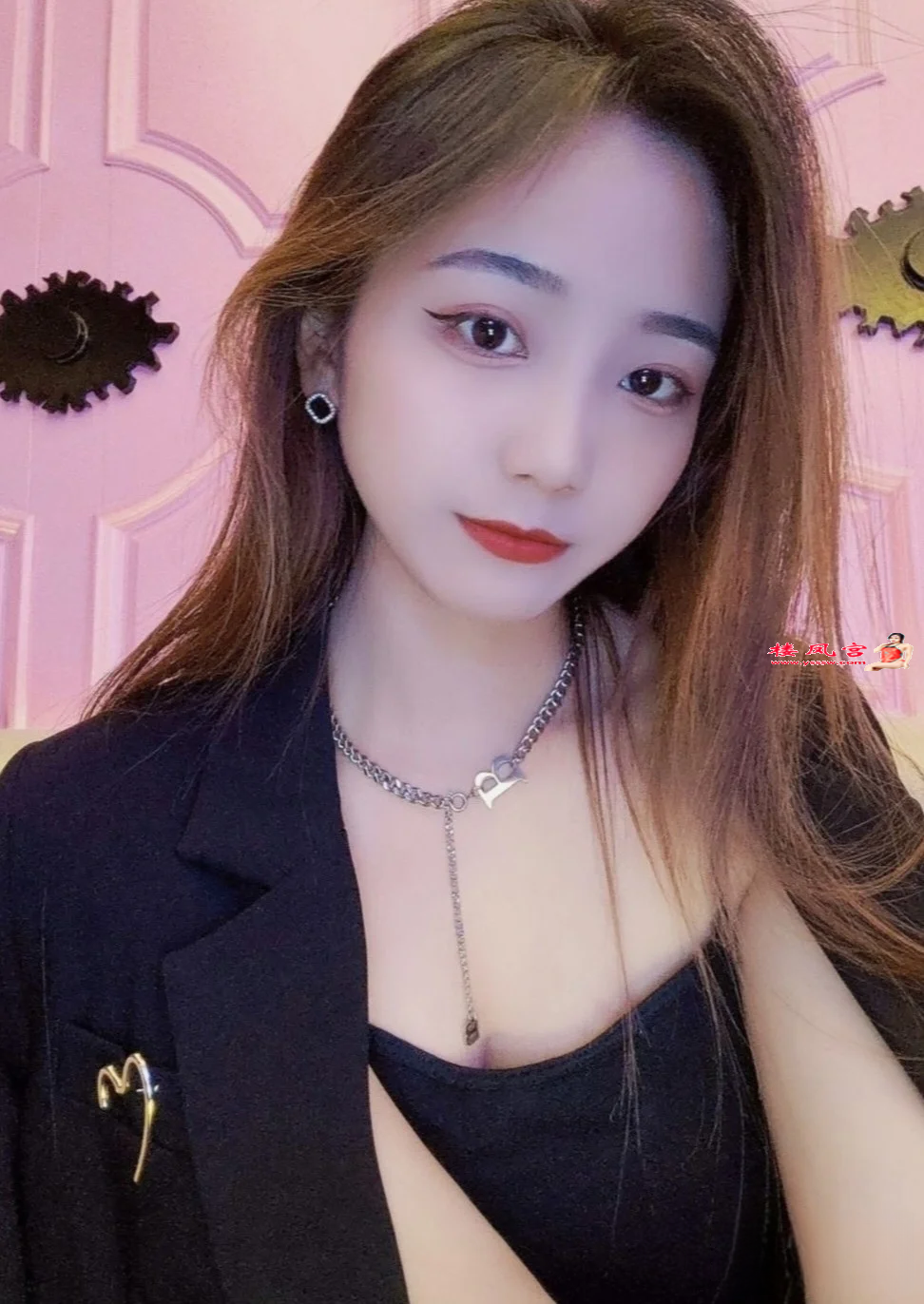 盐都区S线条性感美女